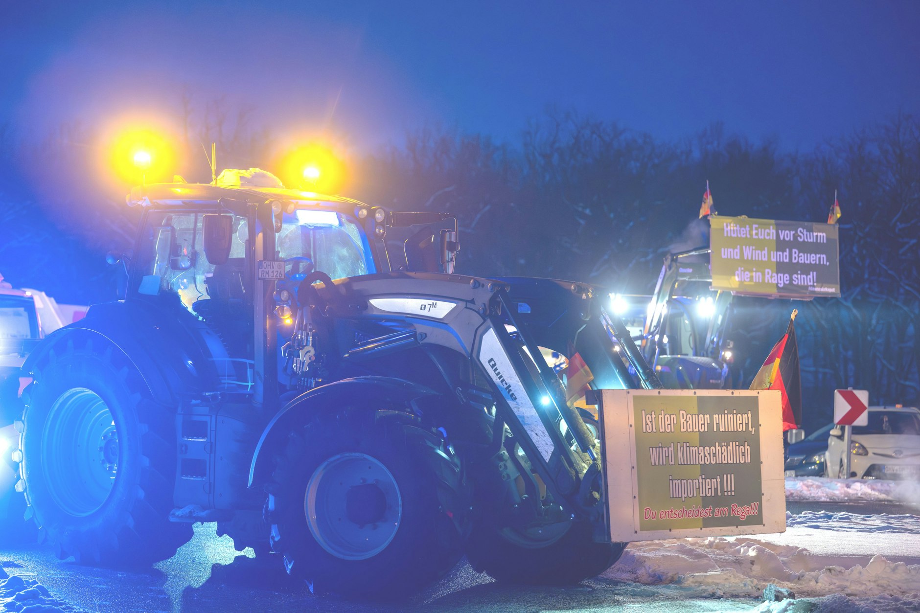 In Kremmen wurden schon die ersten Bauern gesichtet, die eine Autobahnauffahrt blockieren.
