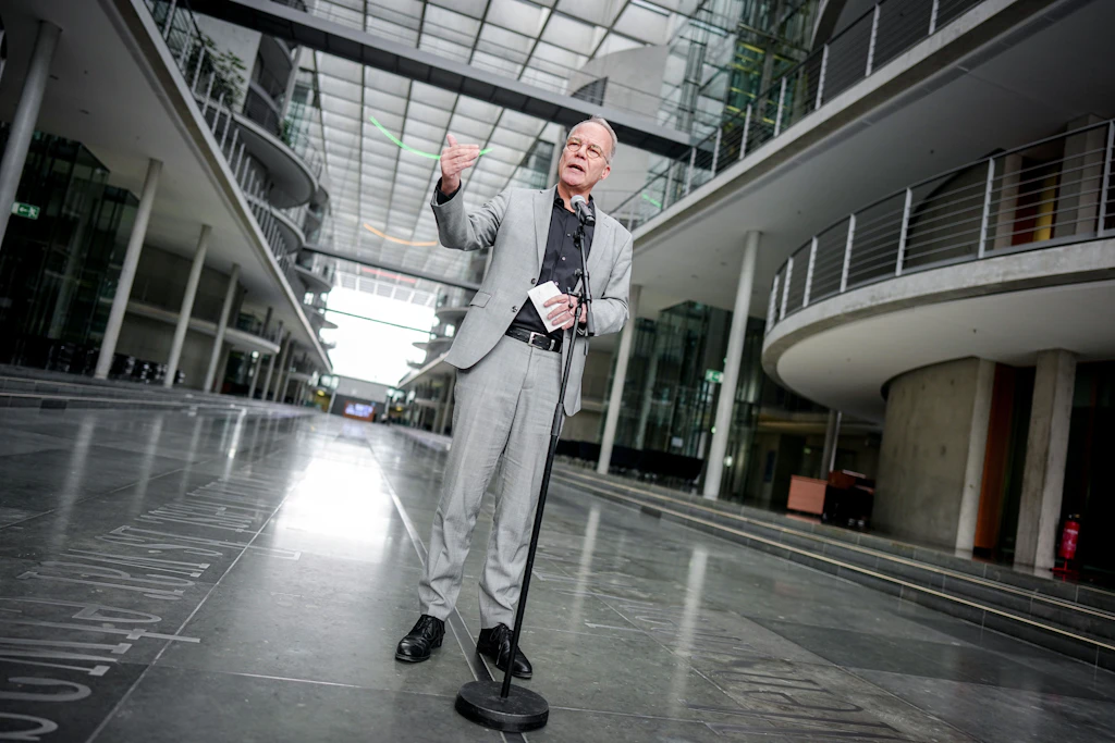 SPD targets large fortunes: Matthias Miersch announces tax offensive