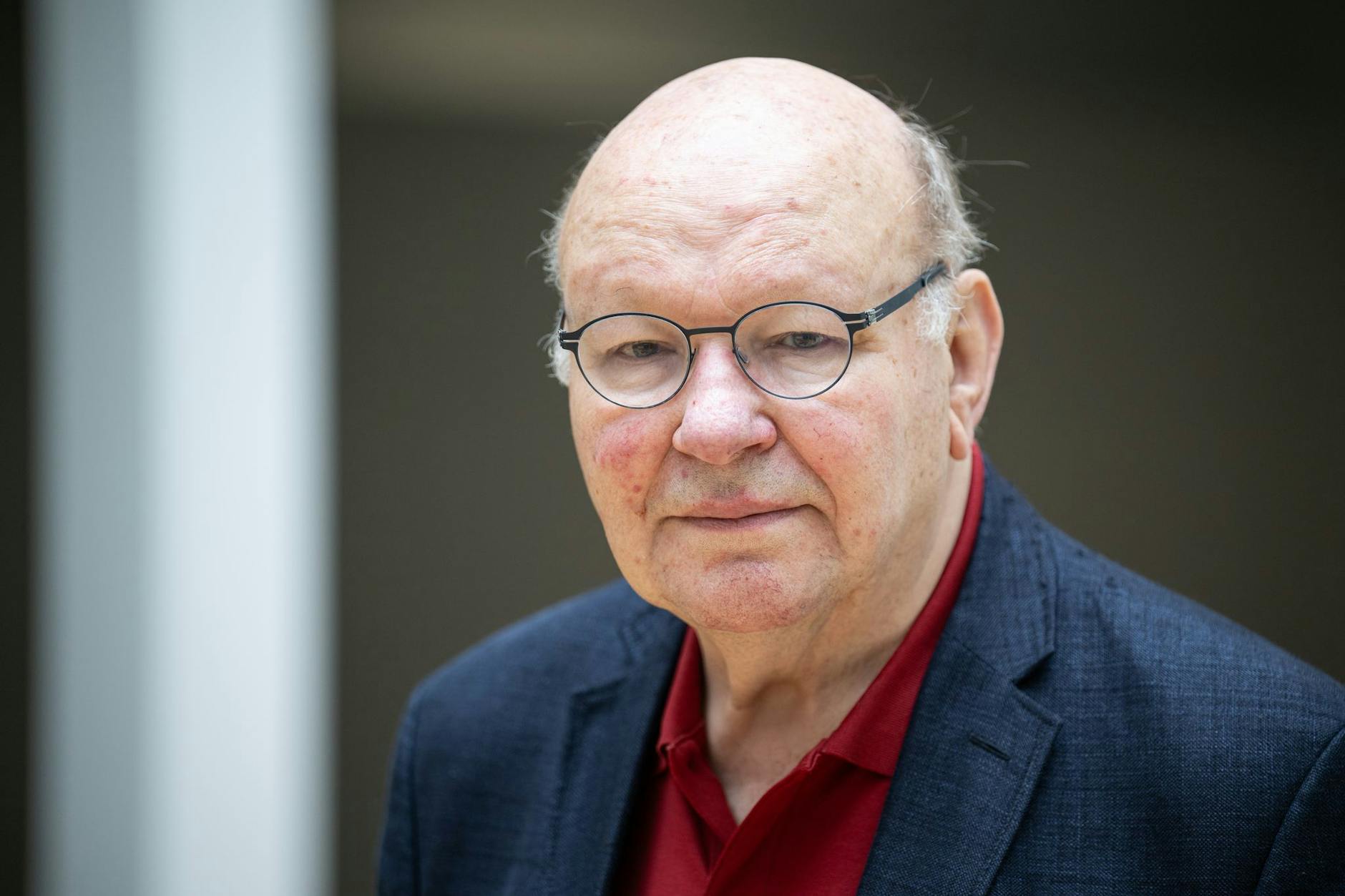 Der ehemalige Regierende Bürgermeister von Berlin, Walter Momper, kritisiert Kai Wegner scharf.