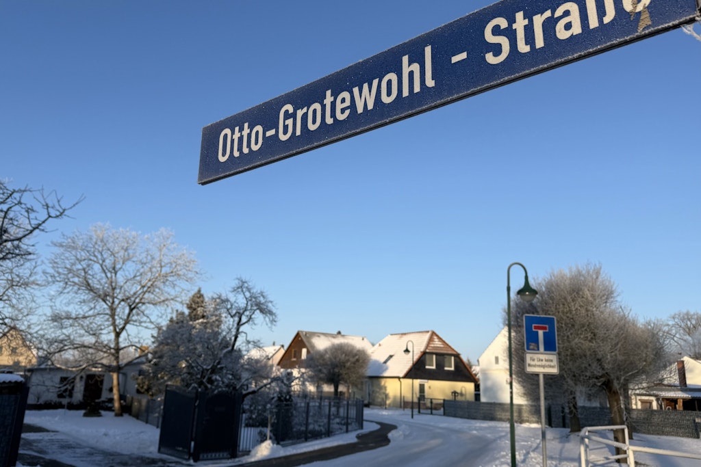 Mitten in Brandenburg: Wo über Straßennamen DDR-Geschichte konserviert wird