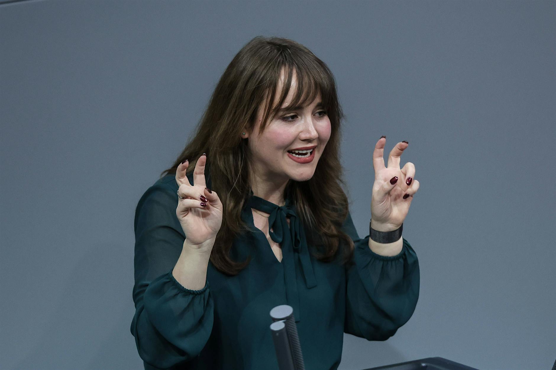 Ricarda Lang spottet heftig über Kai Wegner