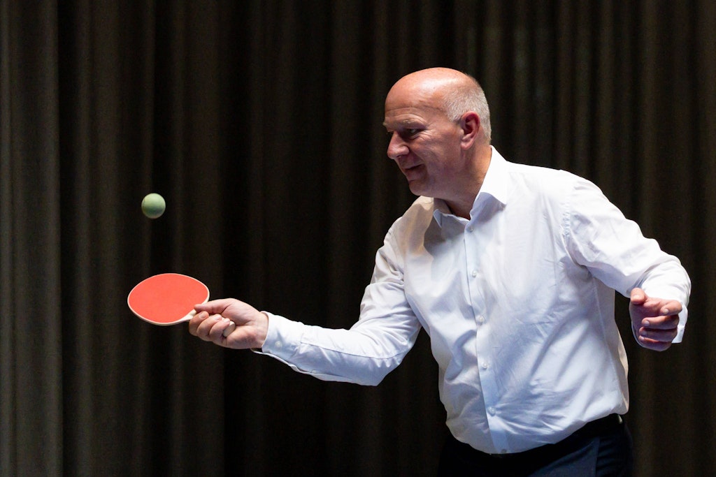 Kai Wegner verteidigt Tennisspiel während Berliner Blackout und weist ...