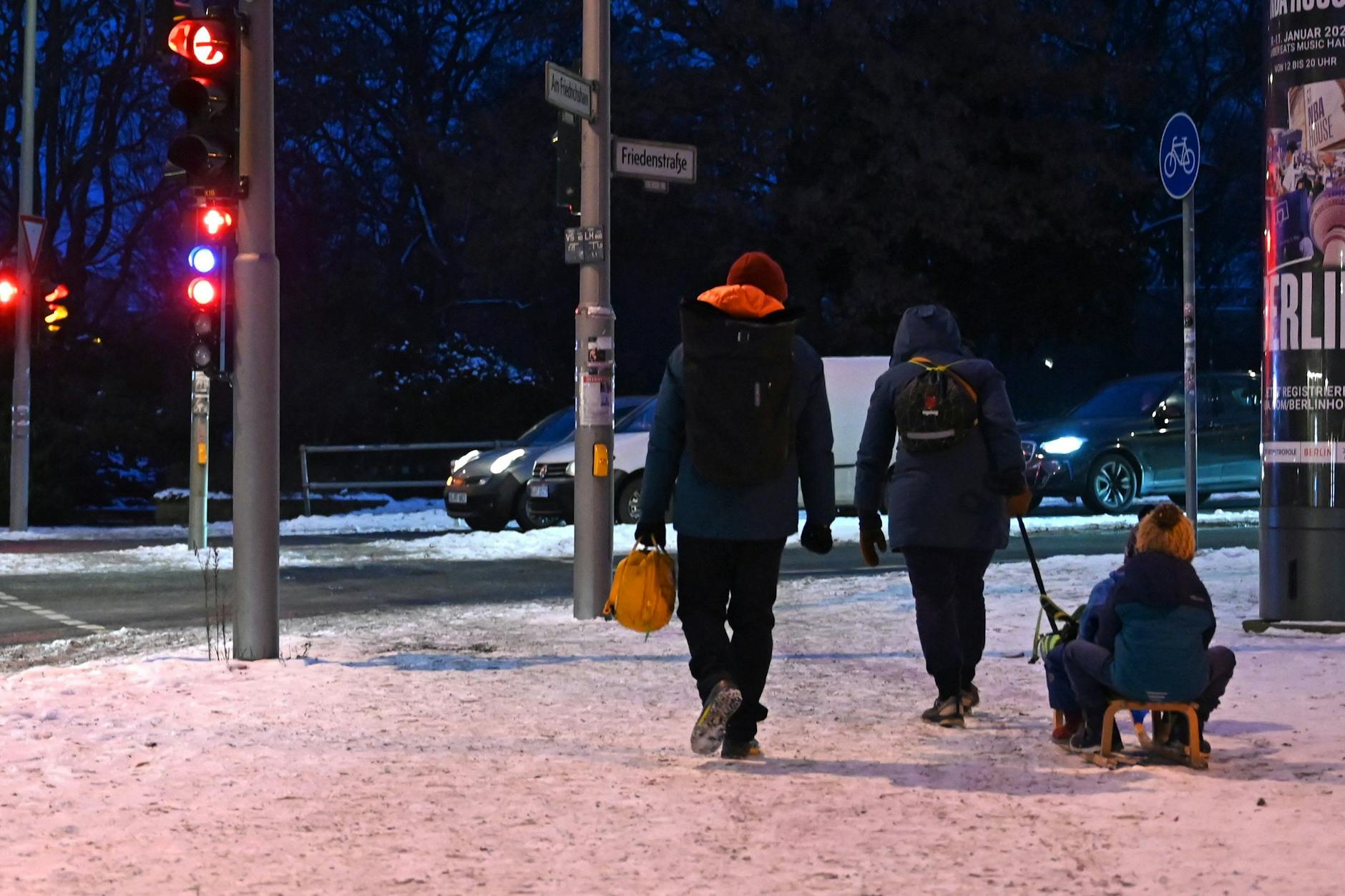 Der Deutsche Wetterdienst hat die Unwetterwarnung für Berlin aufgehoben.