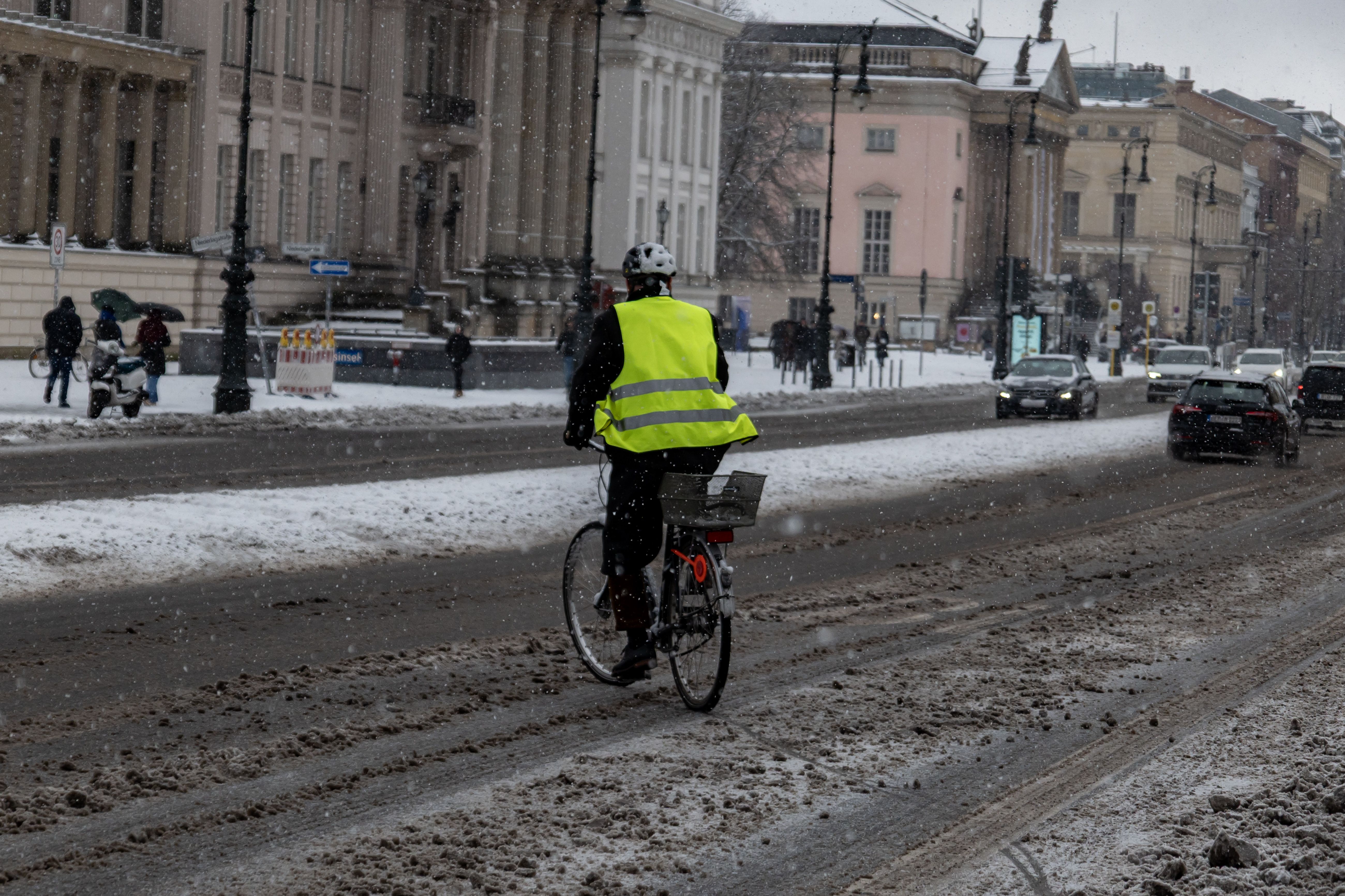 Schneefall in Berlin: Welche Straßen jetzt geräumt werden – und welche nicht
