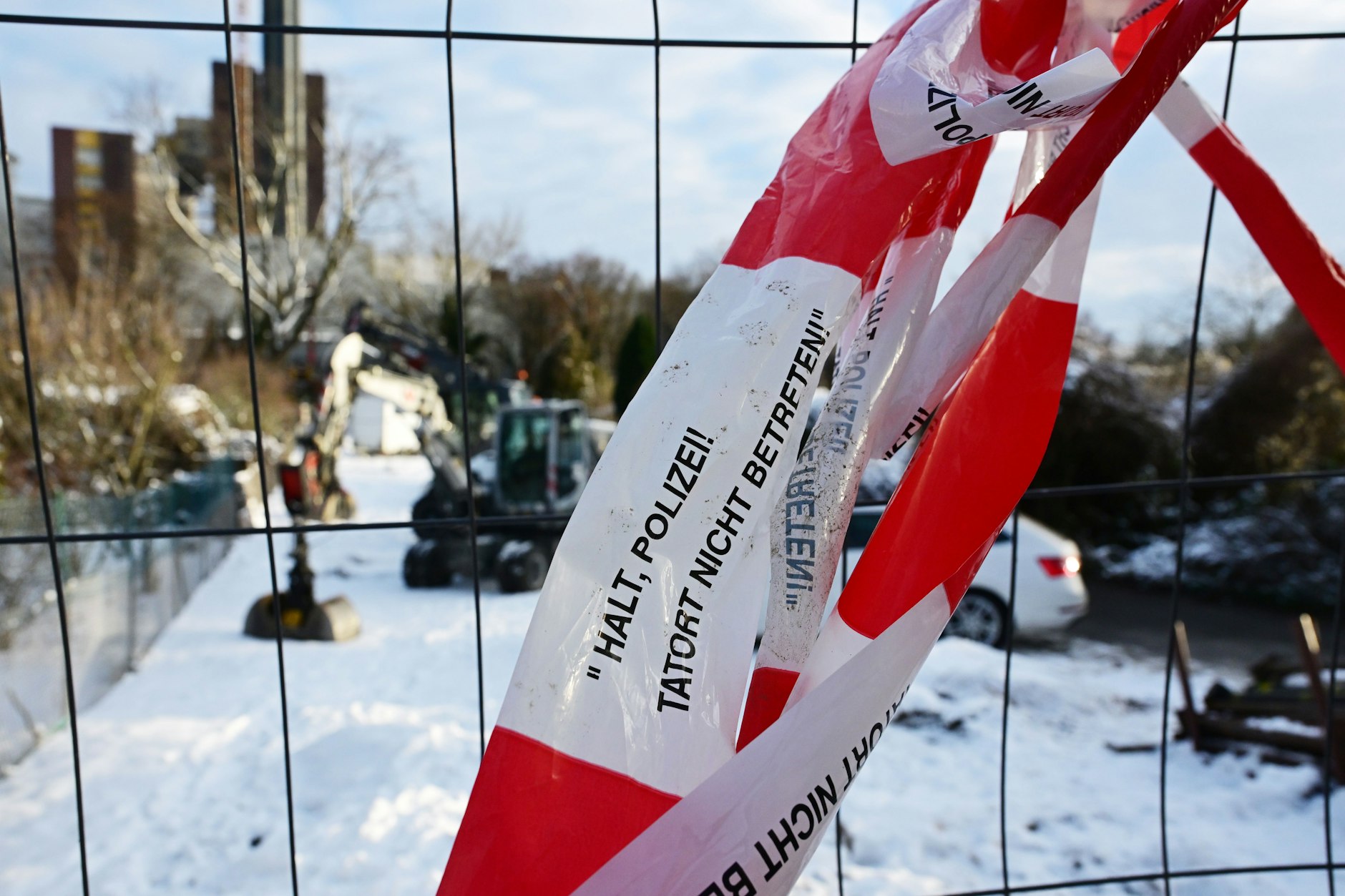 Bauarbeiten am Ort des Kabelbrandes. Zehntausende Menschen im Südwesten der Hauptstadt haben keinen Strom.