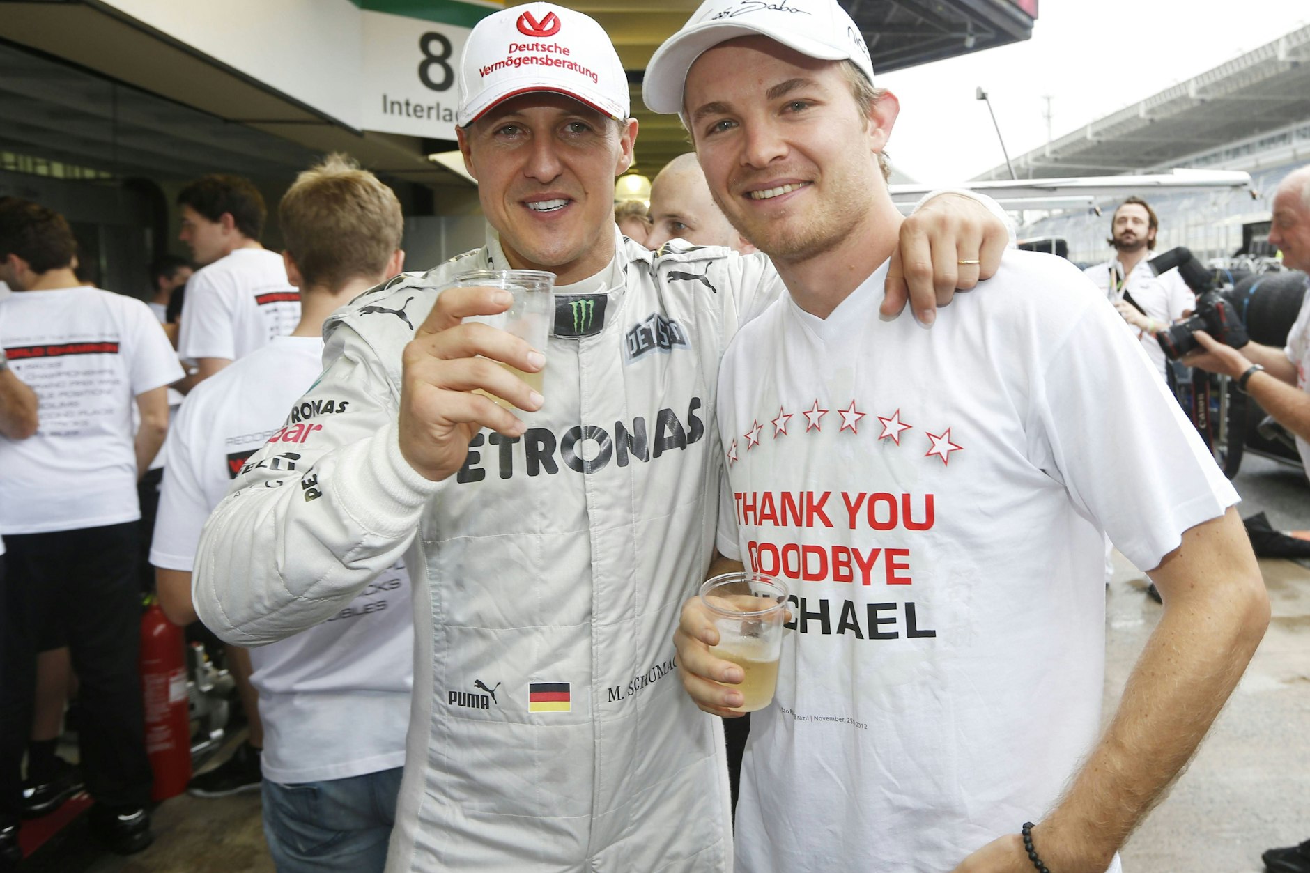 Michael Schumacher und Nico Rosberg beim FIA Formula One World Championship im Jahr 2012.