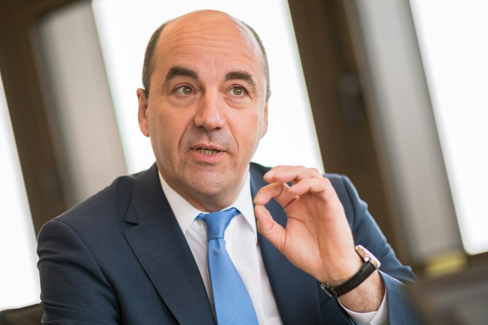 Deutschlands Gasspeicher auf Rekord-Tief