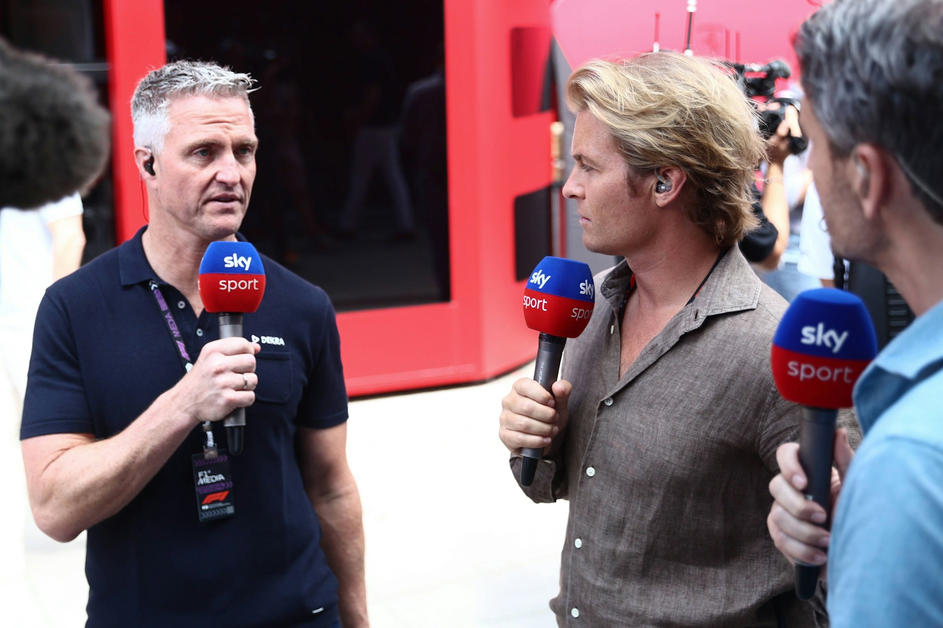 Ralf Schumacher und Nico Rosberg beim F1 Hungarian Grand Prix 2024.