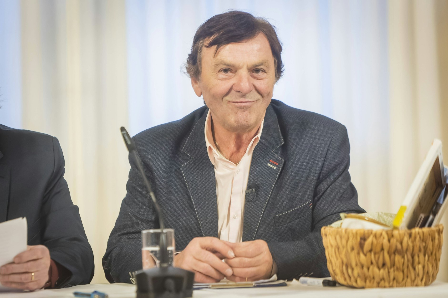 Auf Schloss Moritzburg bei Dresden liest Pavel Travnicek&nbsp;2023 aus seiner Biografie.