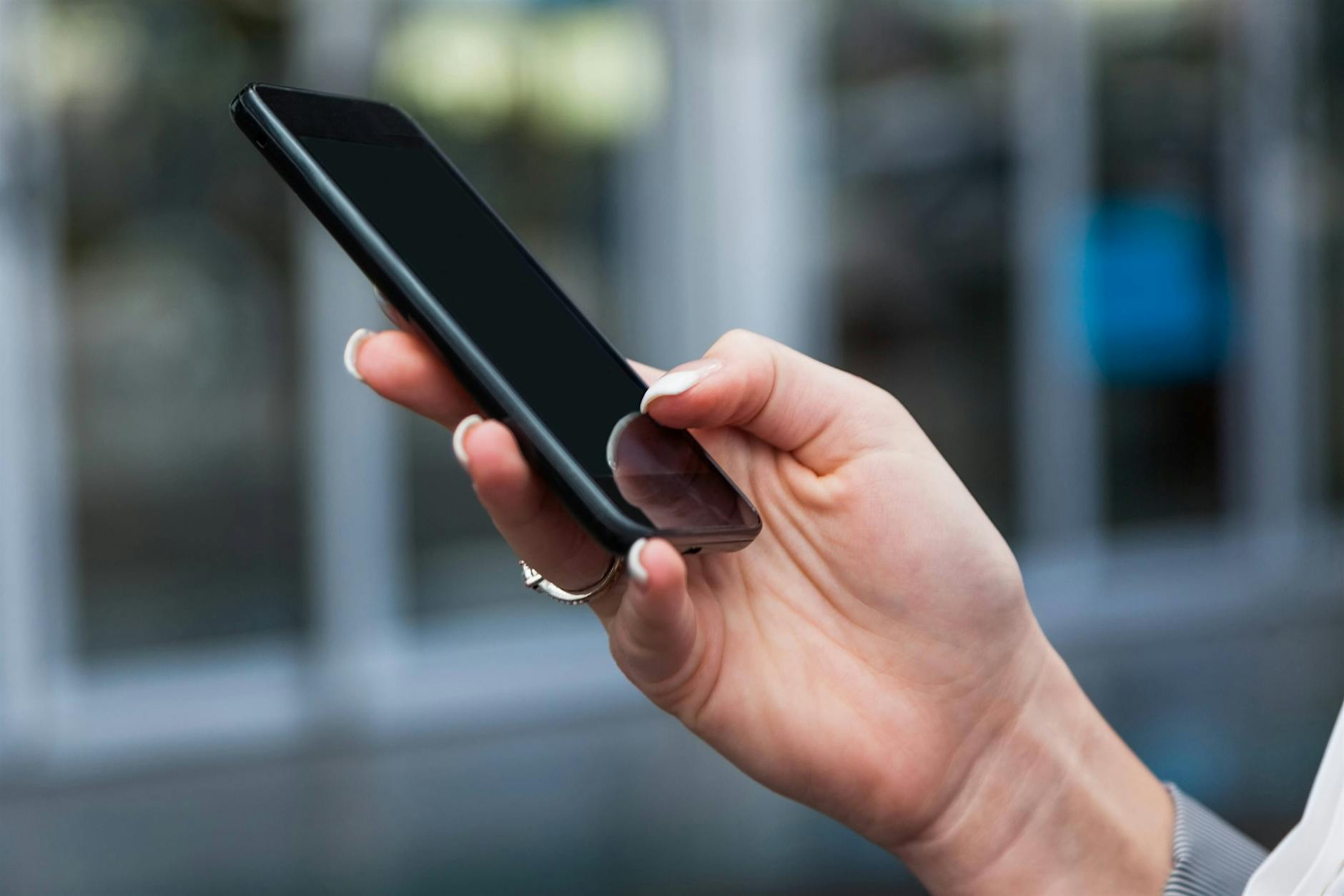 Warum ein Smartphone-Kauf ohne Mobilfunkvertrag günstiger sein kann