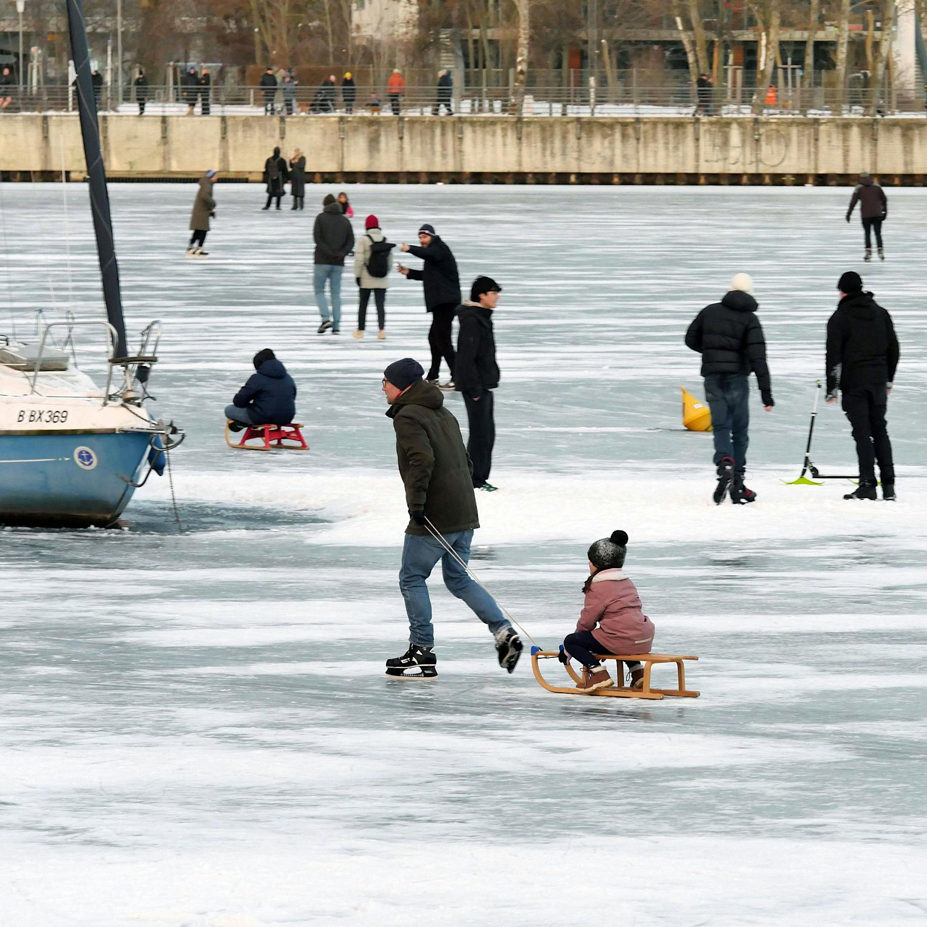 Bei Betreten Lebensgefahr! So gefährlich ist es auf zugefrorenen Seen