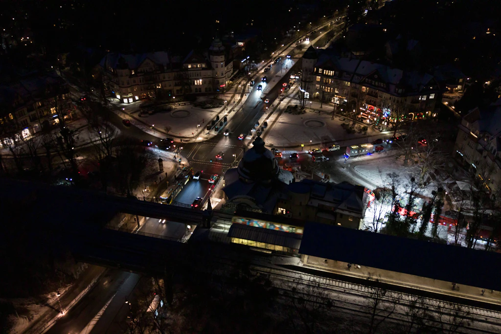 Der dunkle und stromlose Mexikoplatz in Zehlendorf am 7. Januar 2026. 