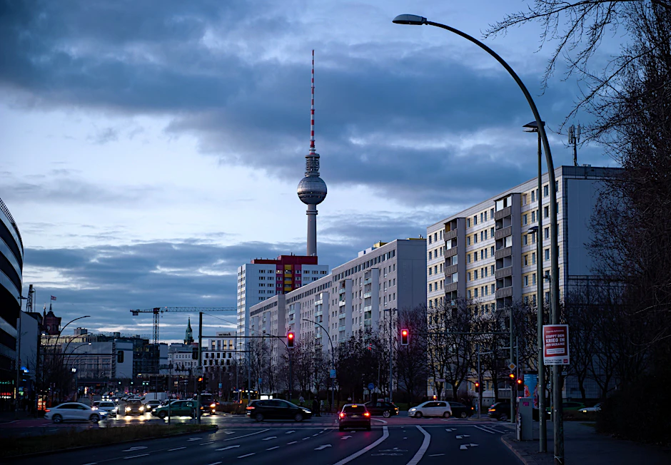 Kein Geld, kein Umzug: Warum in Berlin die Nachfrage nach Wohnraum sinkt – und die Mieten trotzdem steigen