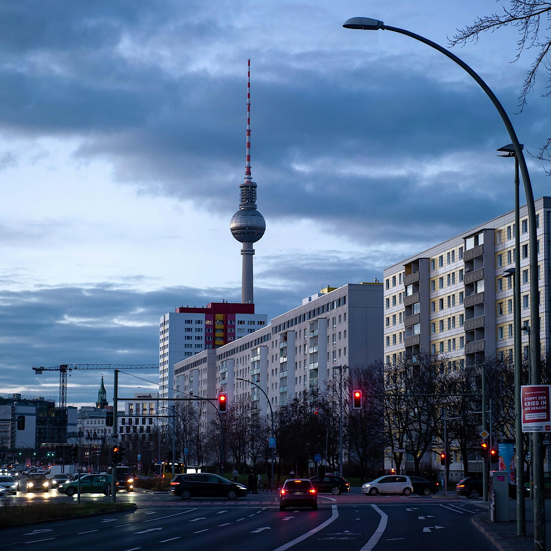 Kein Geld, kein Umzug: Warum in Berlin die Nachfrage nach Wohnraum sinkt – und die Mieten trotzdem steigen