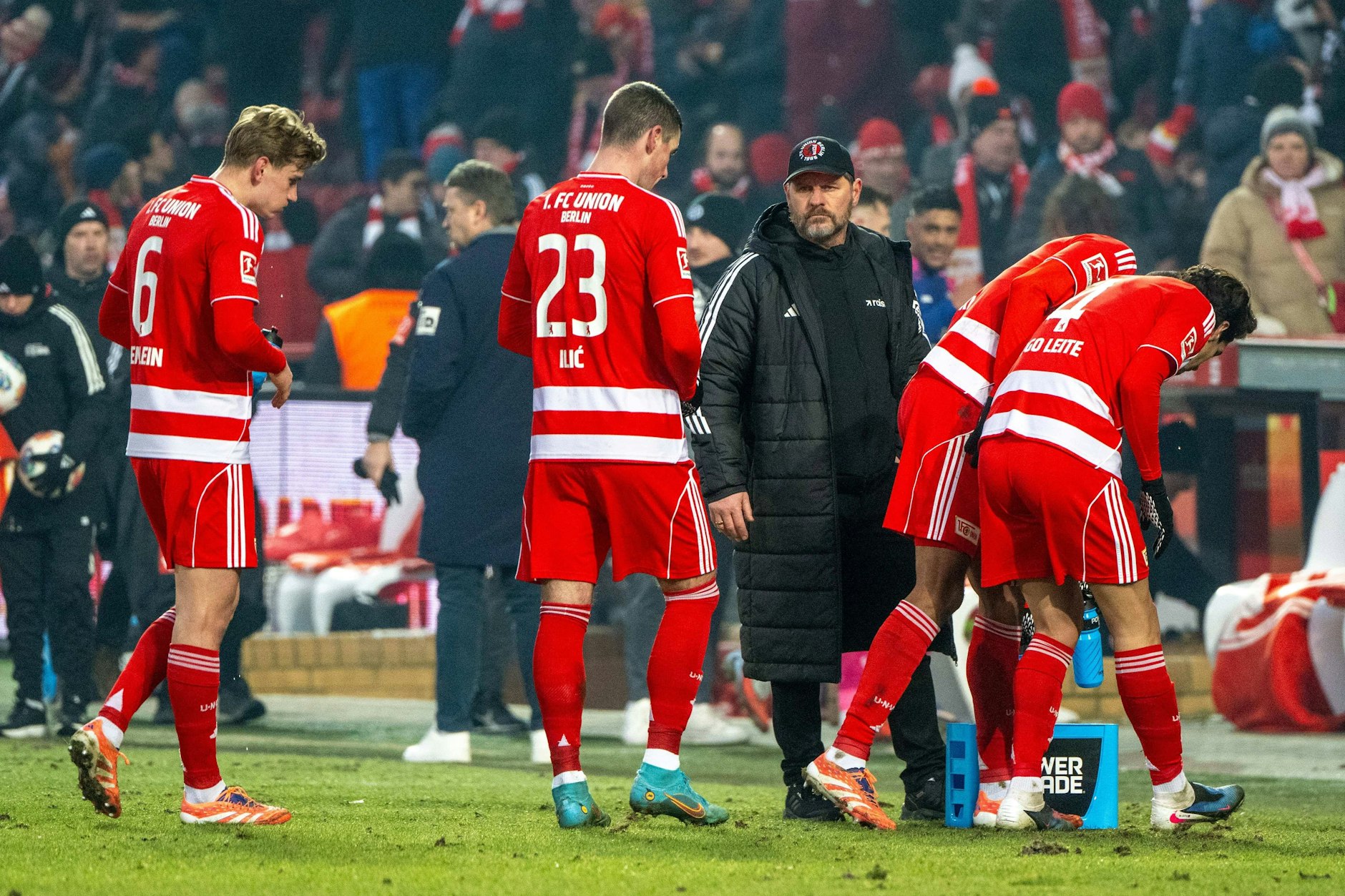 Aljoscha Kemlein und Andrej Ilic (v.l.) könnten in Augsburg aus der Union-Startelf fliegen.