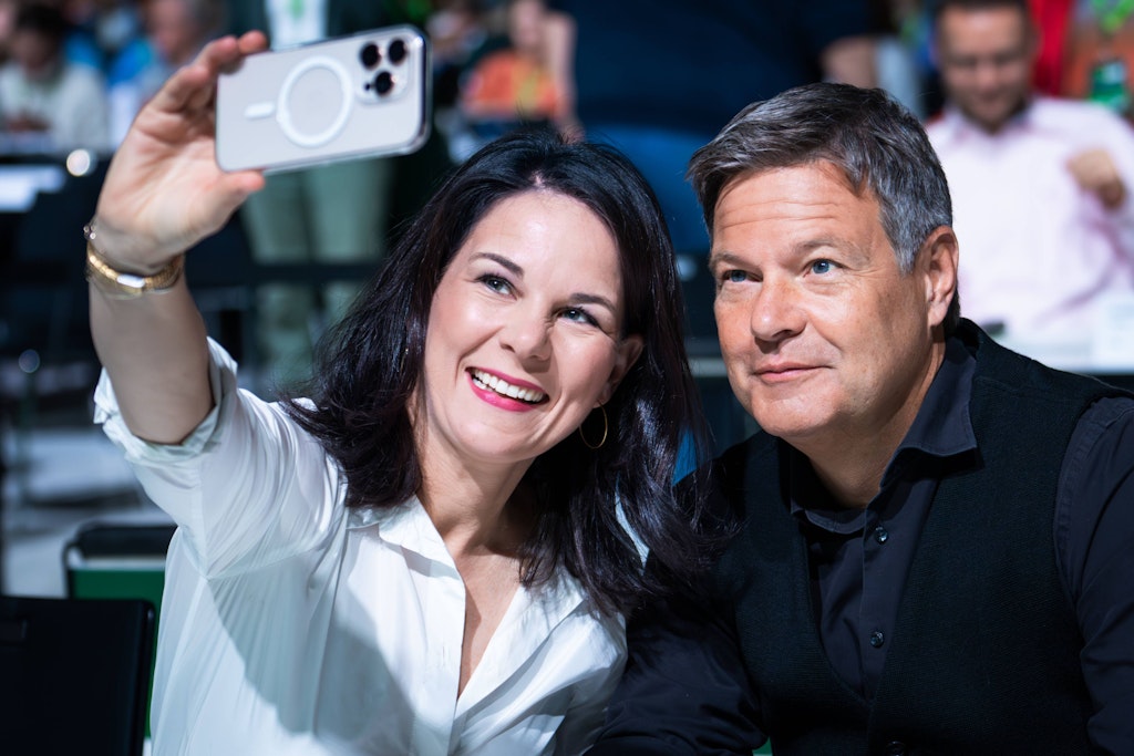 Ministerium-l-scht-Spottgedicht-ber-Baerbock-und-Habeck