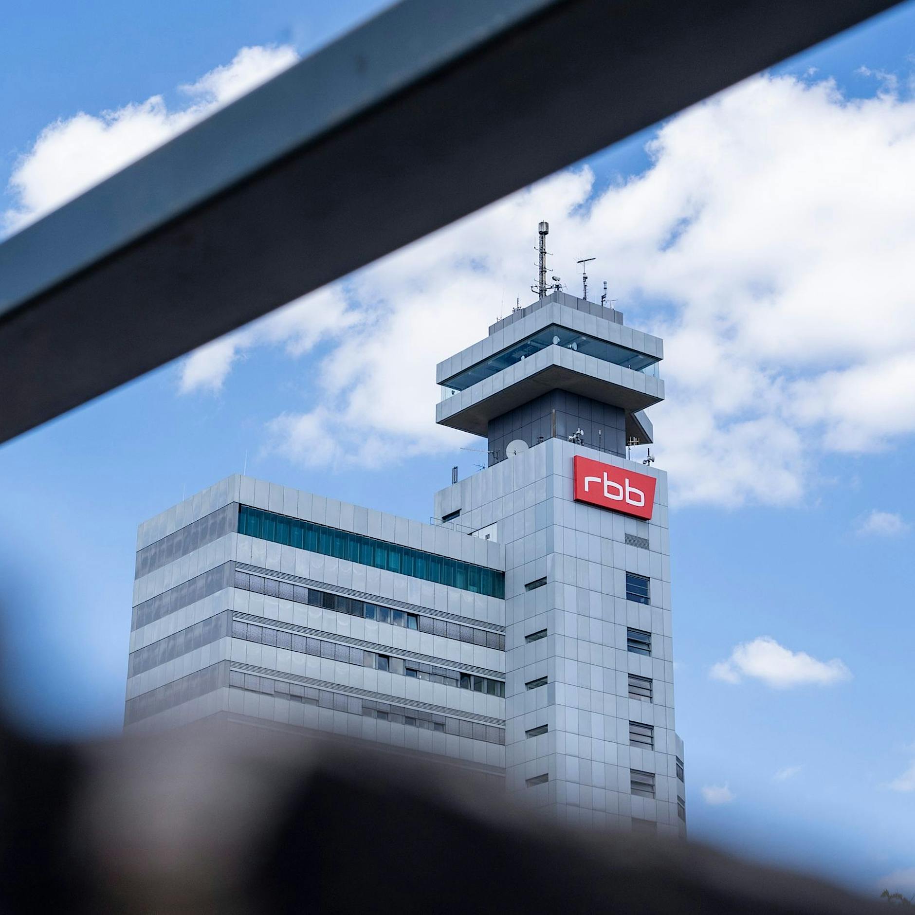 Abscheu und Arroganz: Wie Redakteure des ÖRR auf alternative Medien herabblicken