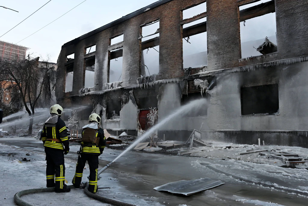 Ukraine meldet erneuten heftigen Angriff – laut Selenskyj Hunderttausende ...