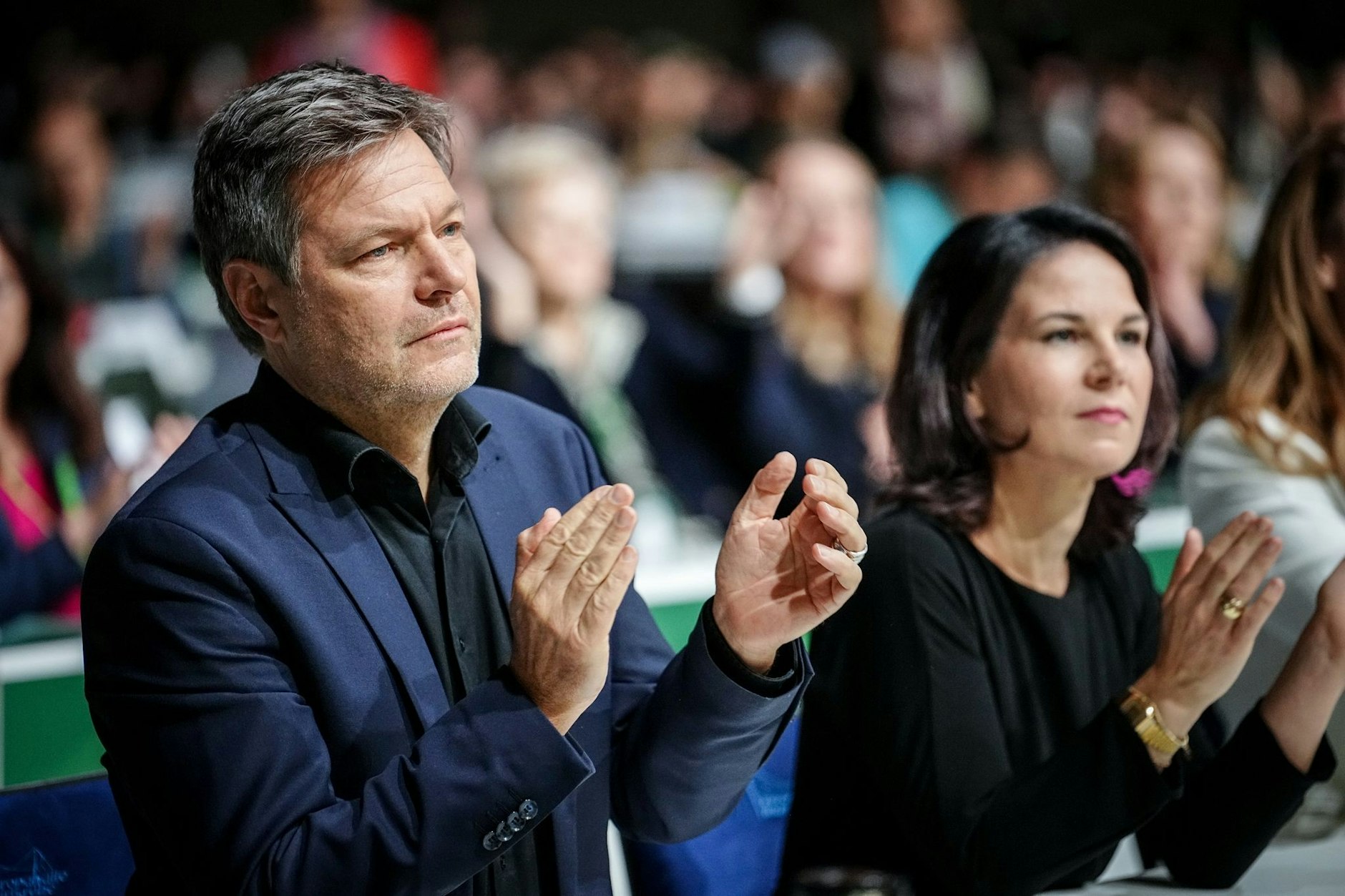 Ob Ex-Vizekanzler Robert Habeck und Ex-Außenministerin Annalena Baerbock über das Gedicht schmunzeln konnten, ist nicht überliefert.