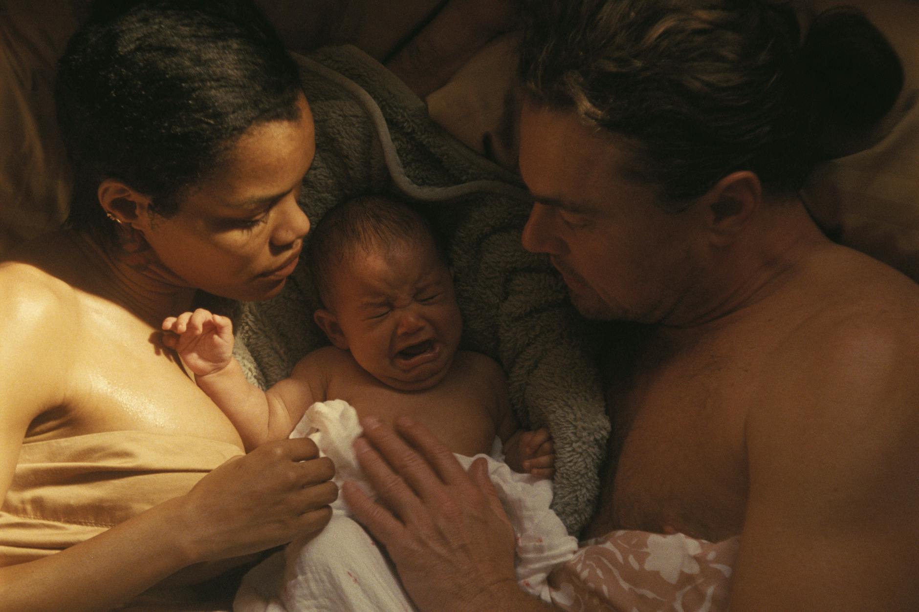 Leonardo DiCaprio mit Teyana Taylor in „One Battle After Another“