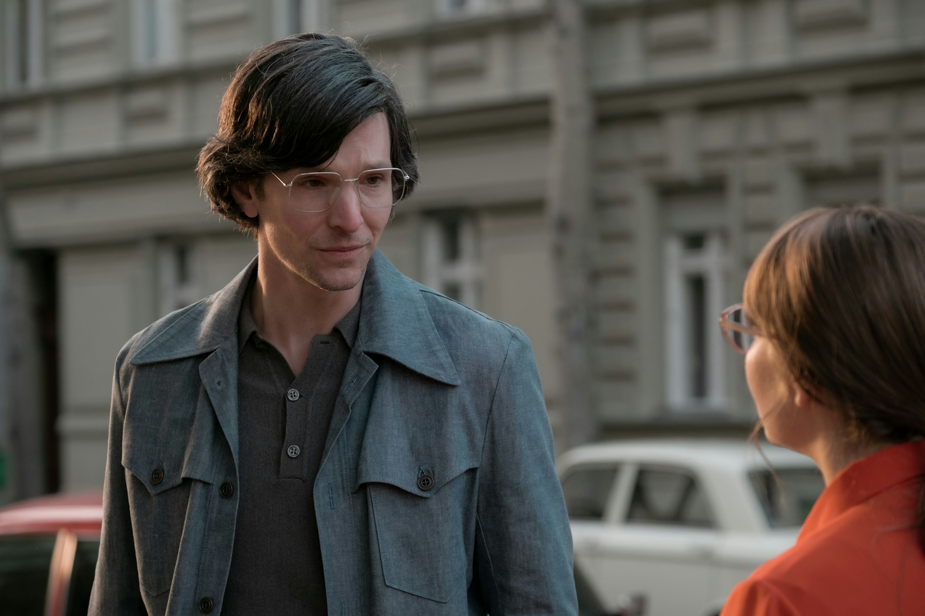 Sabin Tambrea spielt in „Ku’damm 77“ den Lehrer Robert Beck.