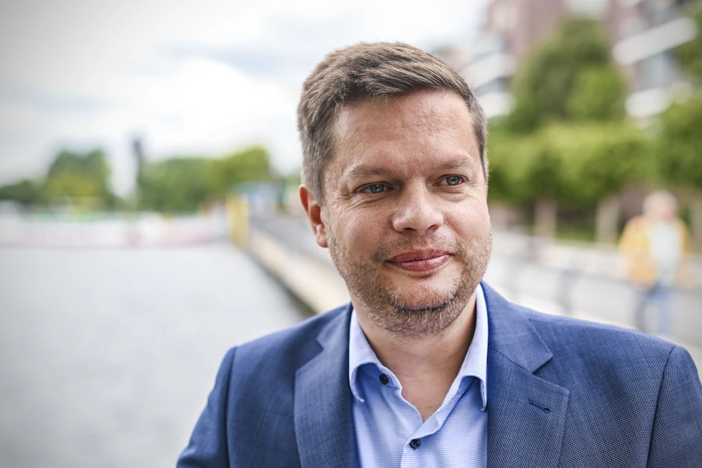Lichtenbergs Bezirksbürgermeister Michael Schaefer will die Berliner Kaffeewette gewinnen.