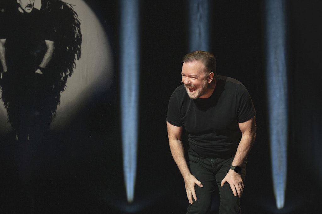 Wokeness und Sprachzensur sind nichts für diesen Humanisten: Ricky Gervais haut bei Netflix wieder…