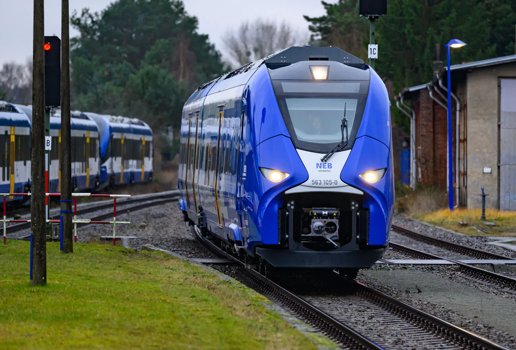 Wasserstoffzüge fielen wieder aus: Was auf der Heidekrautbahn bei Berlin schieflief