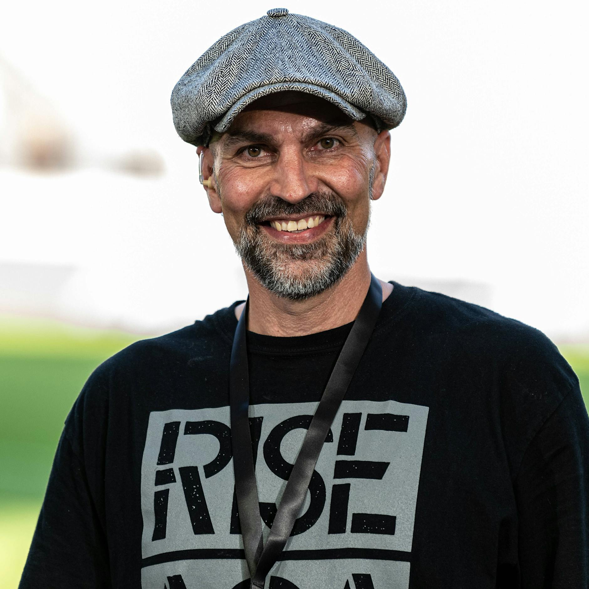 Ex-Hertha-Coach legt in Kreuzberg als Rock-DJ auf