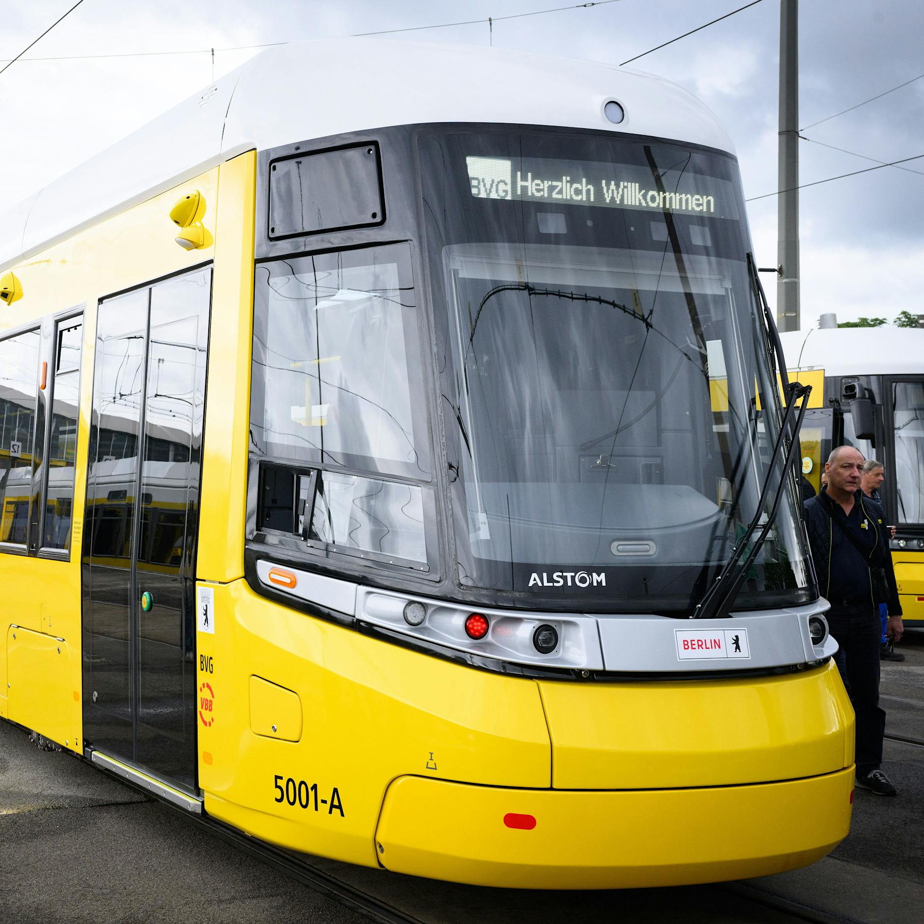 Berlins Schienennetz muss die neue Mega-Tram Urbanliner aushalten