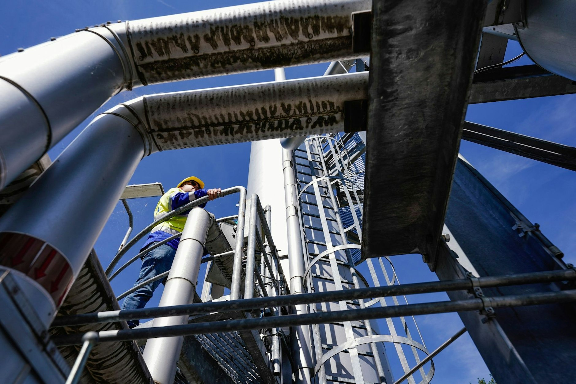 Gasinfrastruktur in Deutschland: Sinkende Speicherstände, steigende Preise und hoher Verbrauch setzen das System derzeit unter Druck.