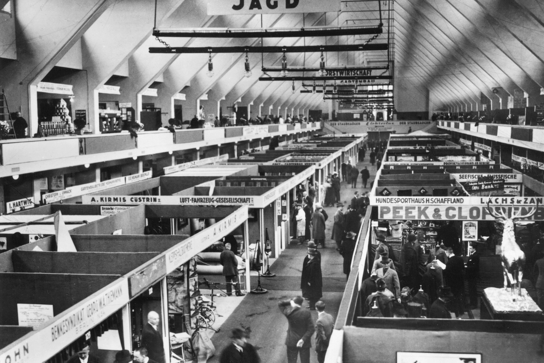 Die Anfänge der Grünen Woche 1926: Eine Ausstellung zum Thema Jagd in der 1925 fertiggestellten Funkhalle.