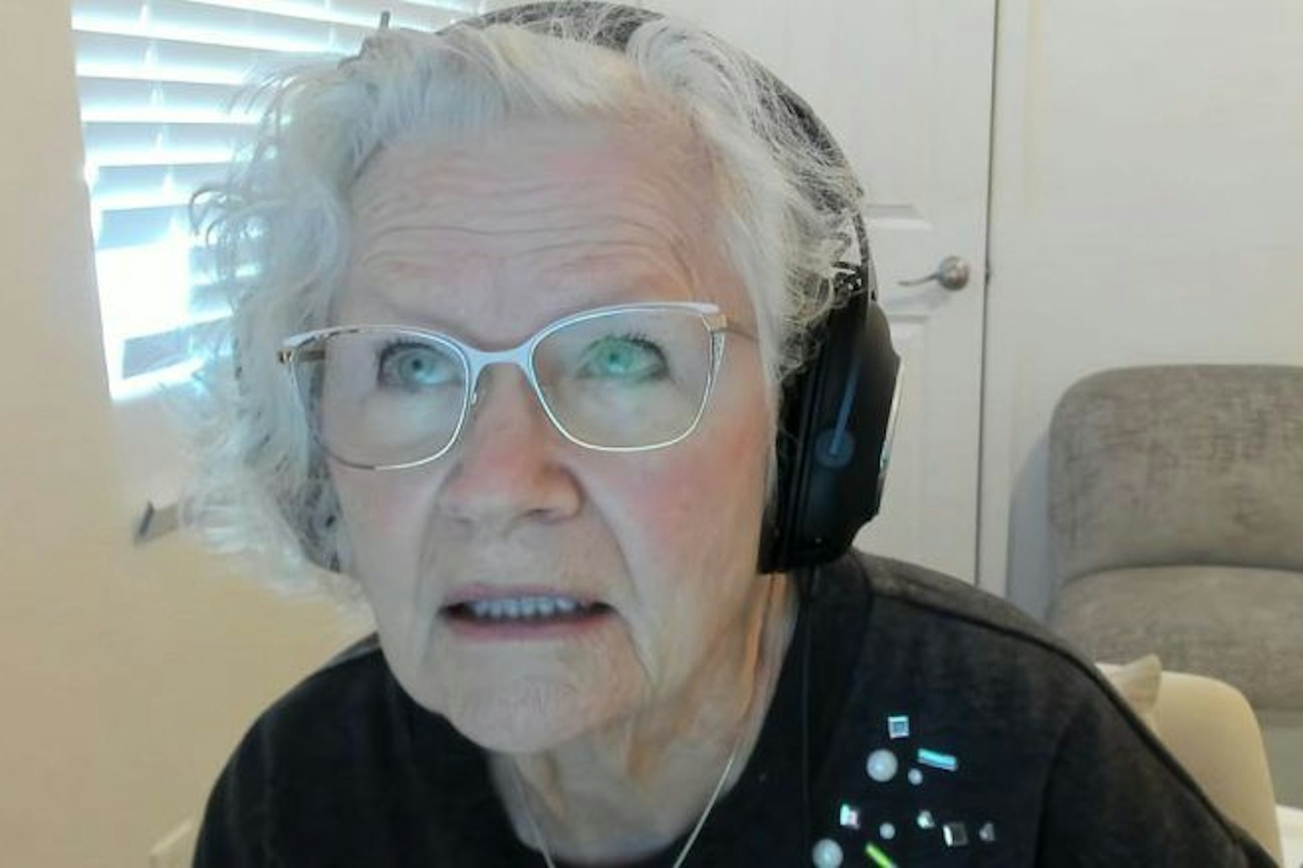 Oma Sue spielt Minecraft und sammelte damit Spenden für ihren krebskranken Enkel.