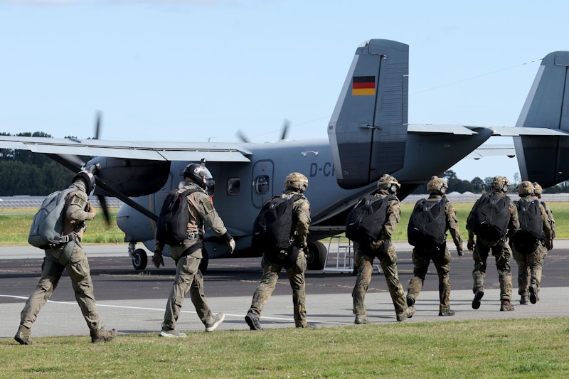 Vorwürfe gegen Fallschirmjäger-Regiment: Neun Soldaten entlassen, Verfahren eingeleitet