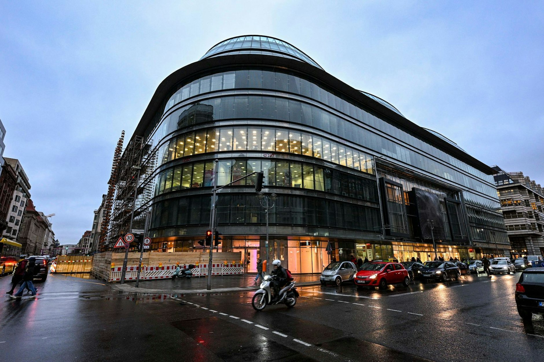 Das Musikunternehmen BMG zieht in das ehemalige Galeries Lafayette in der Friedrichstraße.