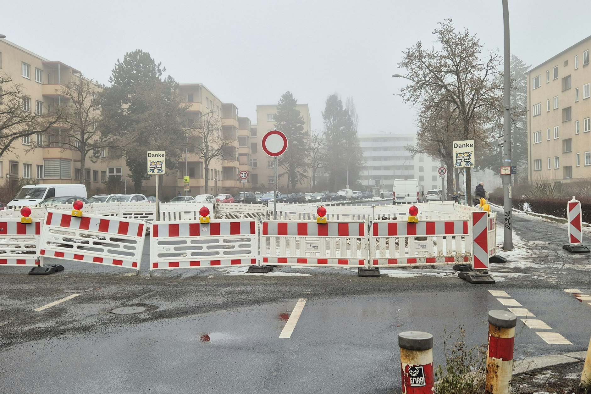 Diese Baustelle auf dem Munsterdamm, Höhe Immenweg in Steglitz, nervt die Autofahrer.