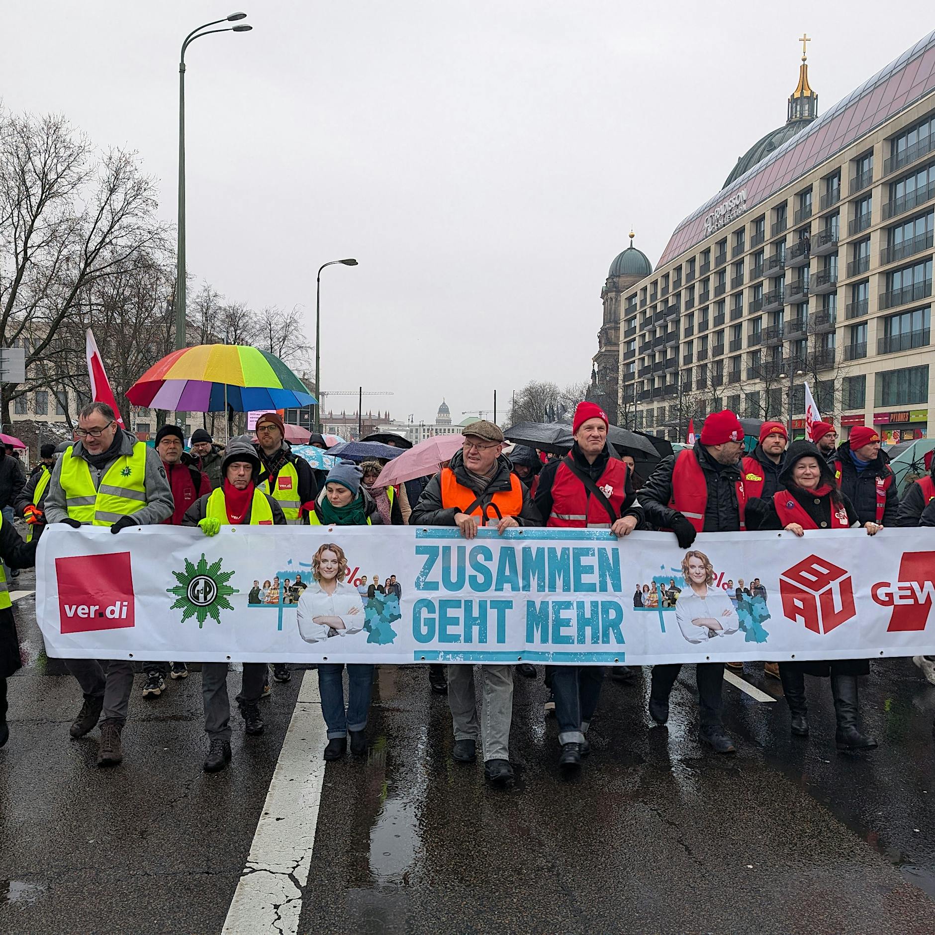 Warnstreik in Berlin: Warum der Tarifstreit auch ein Beamtenproblem ist