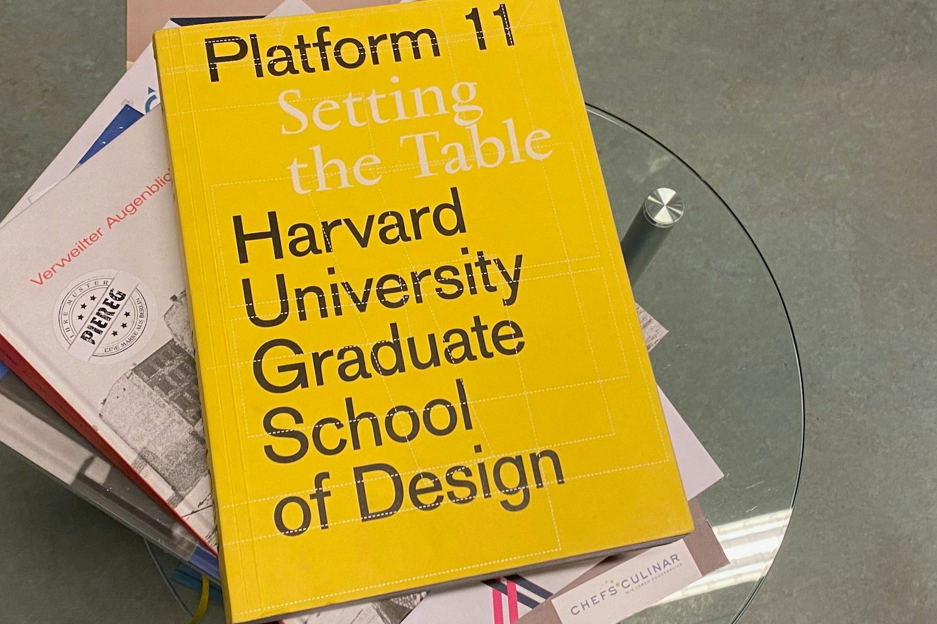 Dieses Image-Buch ließ die renommierte Harvard University in Marienfelde drucken.