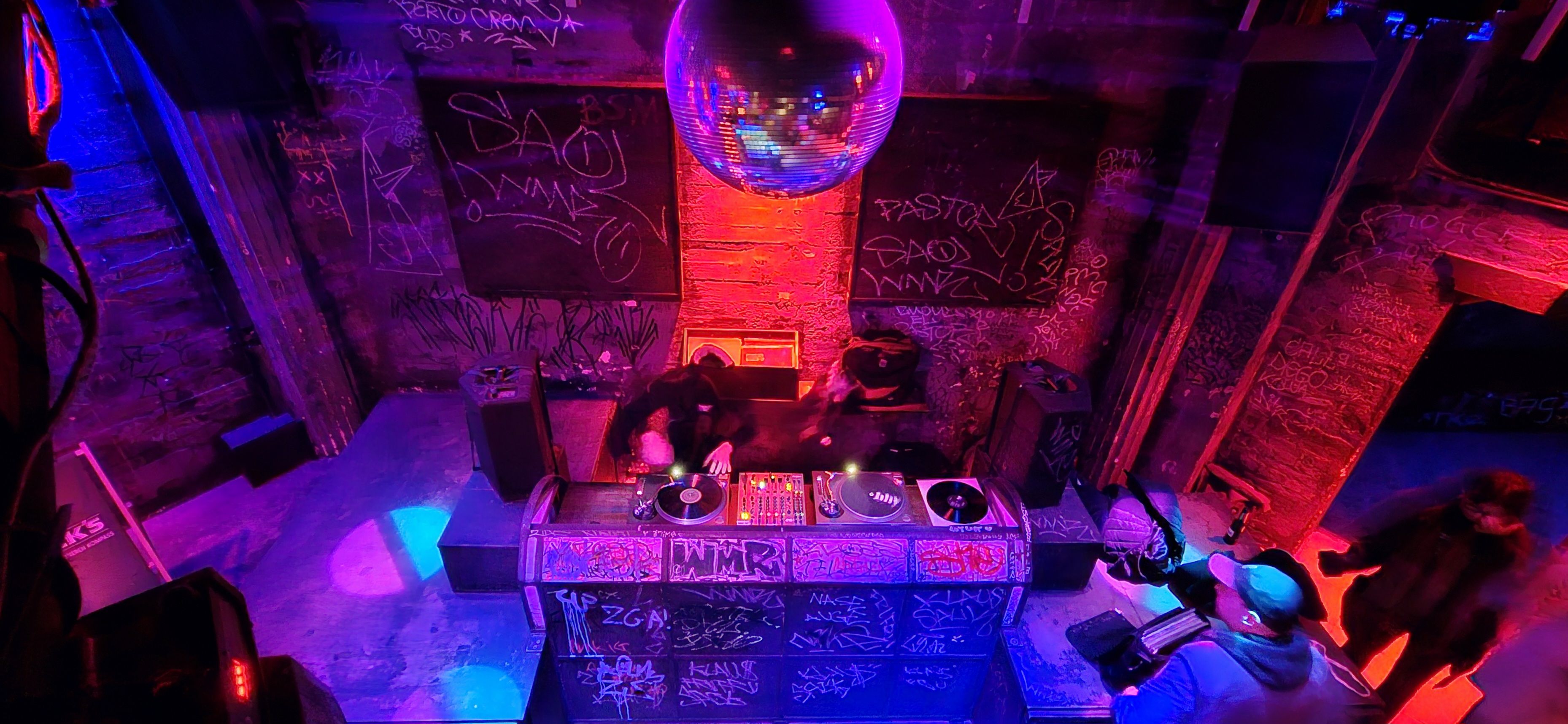 Berliner Club-Chef: „Wir werden von Minderbegabten regiert, die kein Verständnis für die Freiheit haben“