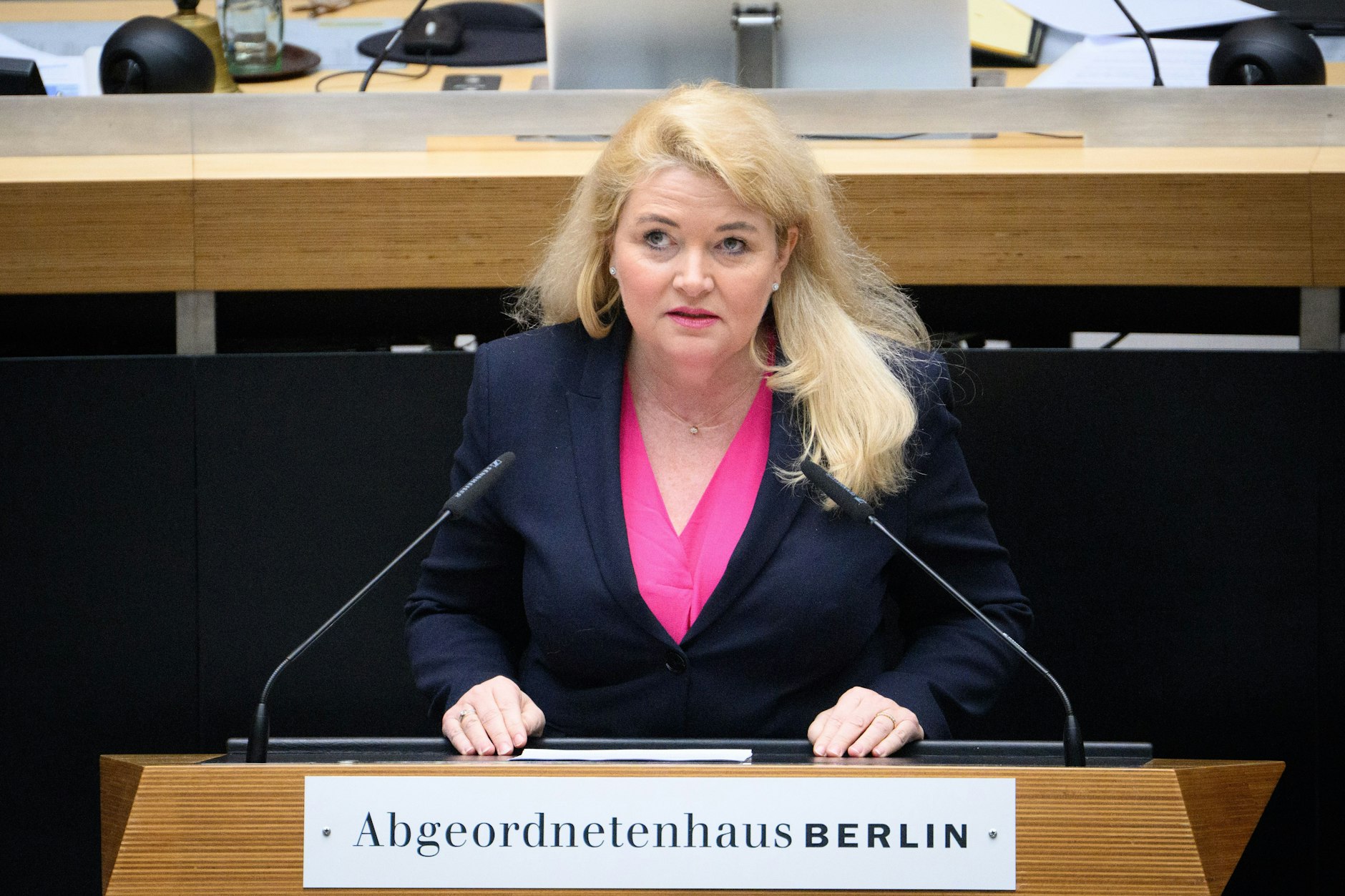 Kristin Brinker, Fraktionsvorsitzende der AfD, spricht bei der Plenarsitzung im Berliner Abgeordnetenhaus. 