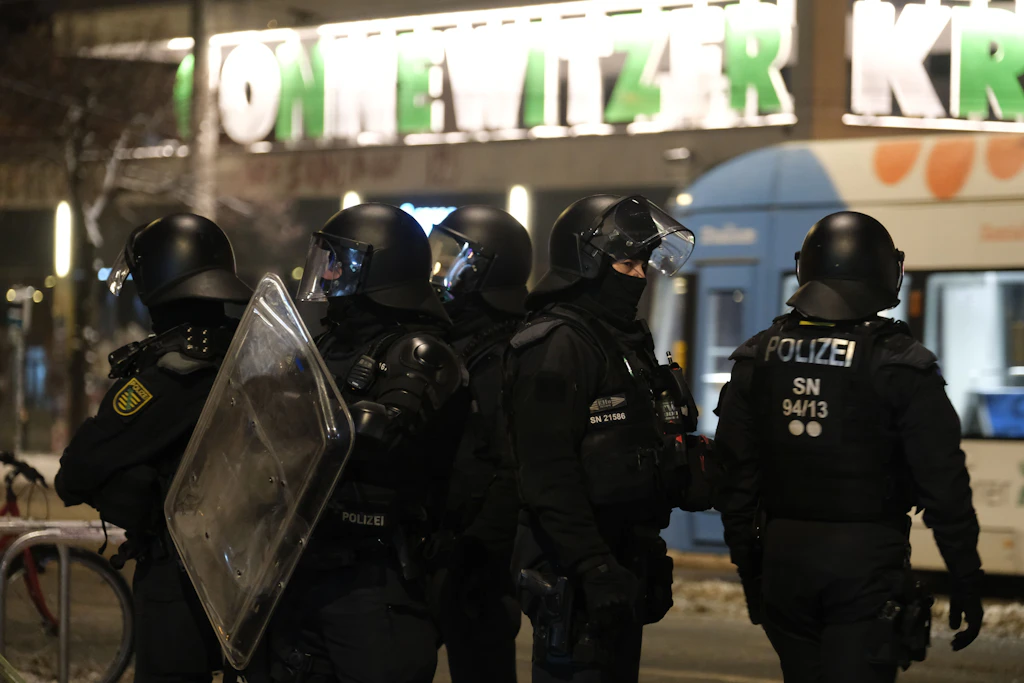 Linke ruft zu friedlichen Protesten in Leipzig auf – Verfassungsschutz warnt vor aufgeheizter Stimmung