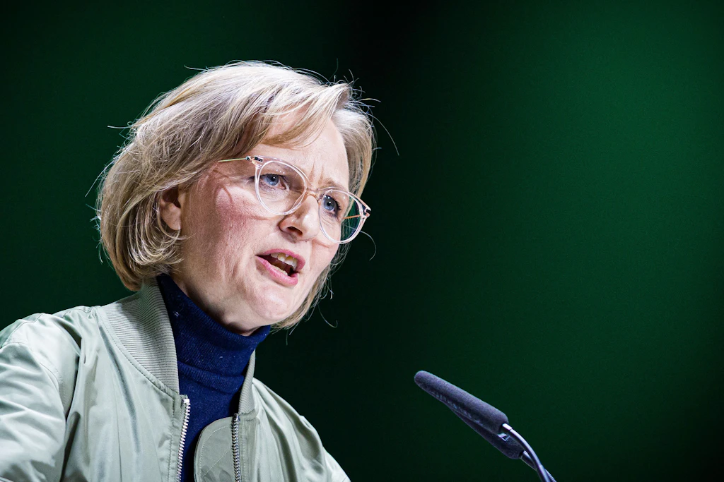 „Sie verharmlosen und Sie dulden es!“ CSU-Politiker erhebt Linksextremismus-Vorwurf gegen Grüne