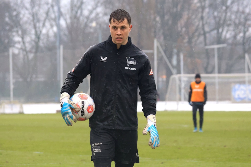 Grippehorror-Jetzt-liegt-auch-Torwart-Ernst-flach