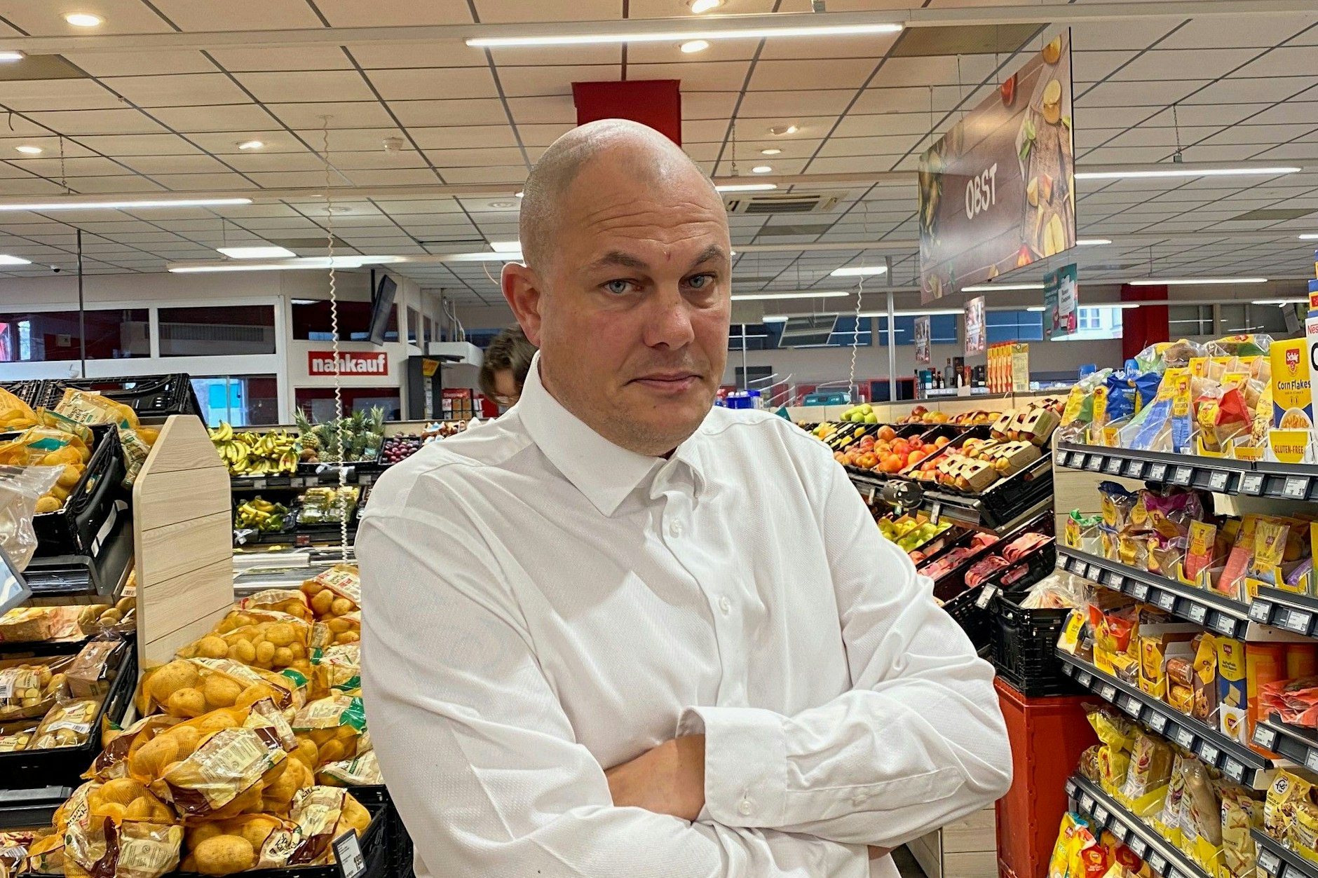 Supermarkt-Betreiber Michael Lind (45): Wegen seiner Kaffeewette zu Gunsten der Kältehilfe wurde er nun angeprangert.