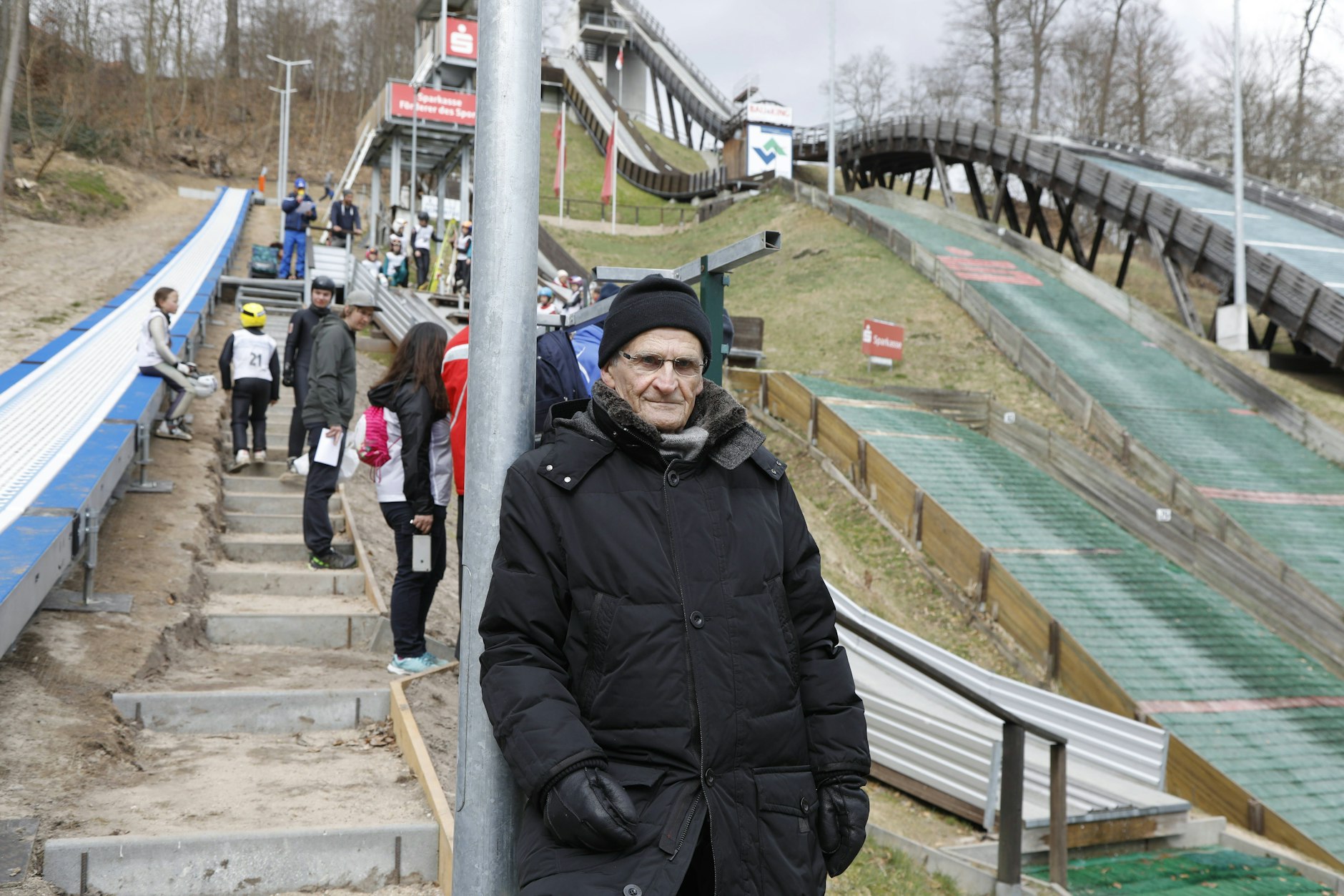 Helmut Recknagel beim WSV Bad Freienwalde. Die Schanzenanlage ist nach der Legende benannt.