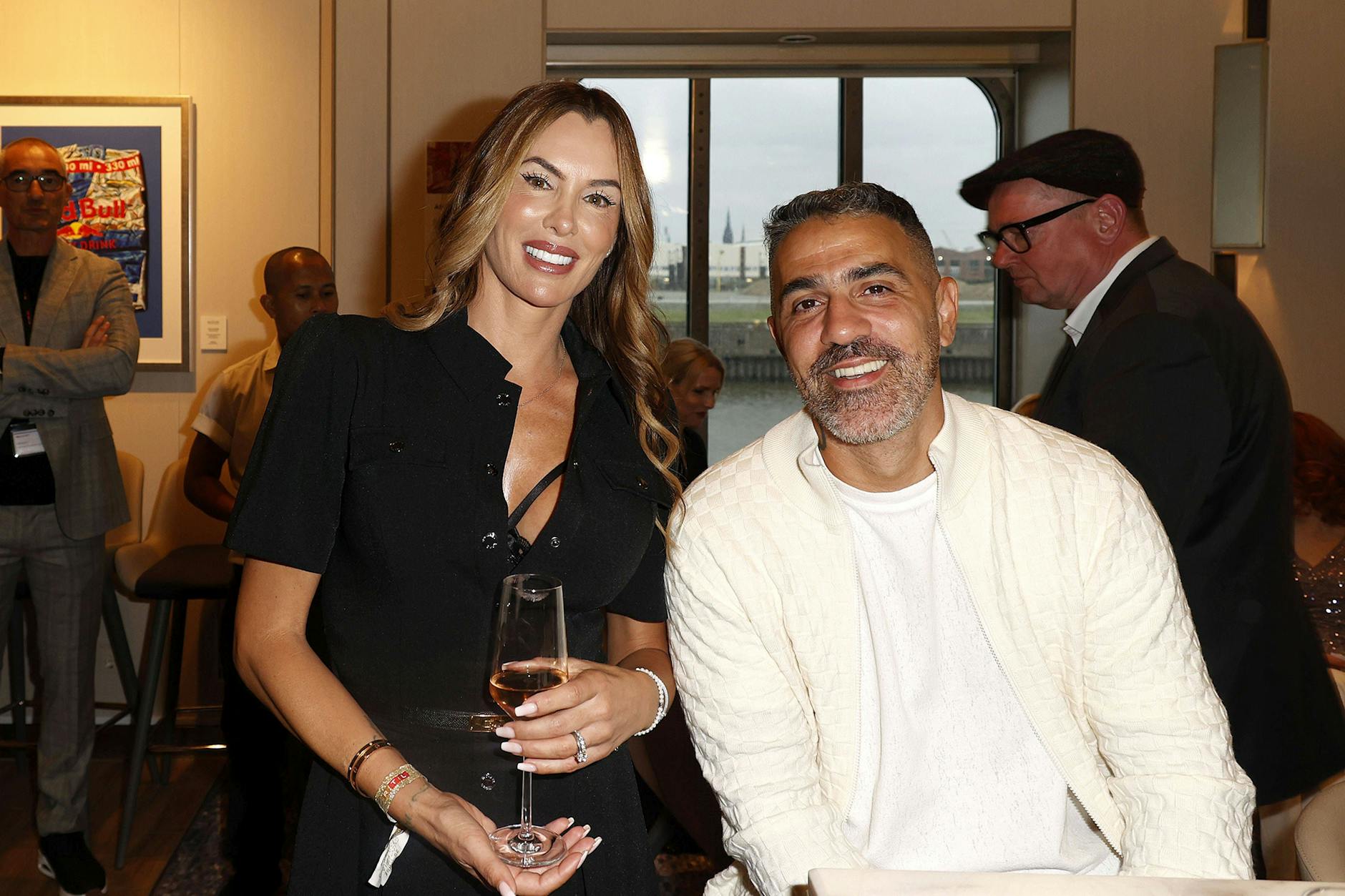 Bushido und seine Ehefrau Anna-Maria Ferchichi haben sieben gemeinsame Kinder, Anna-Maria hat einen weiteren Sohn.