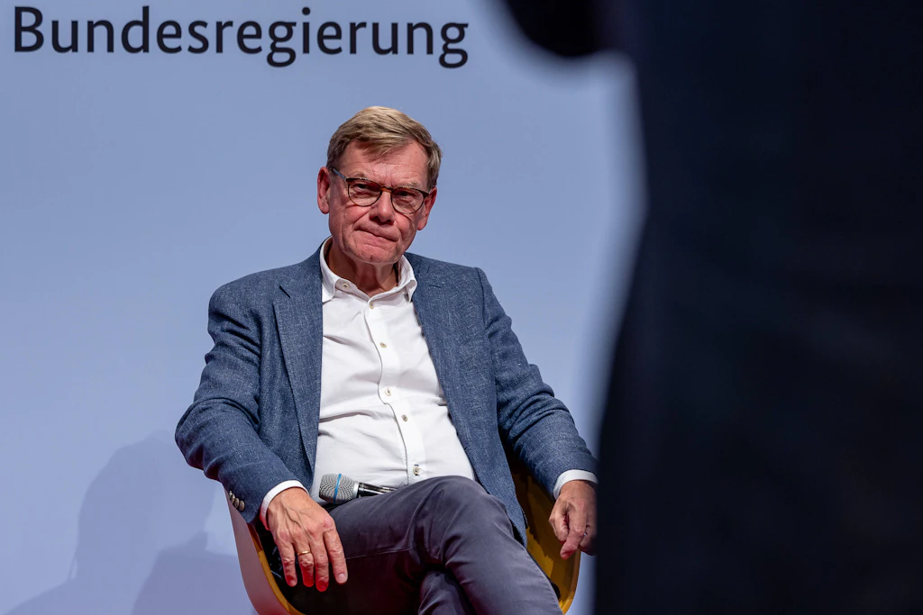 Reist viel, bewegt wenig: Außenminister Johann Wadephul
