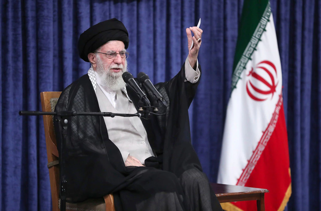 Iran-Proteste: Chamenei macht Trump für Opfer verantwortlich und droht „Aufrührern“