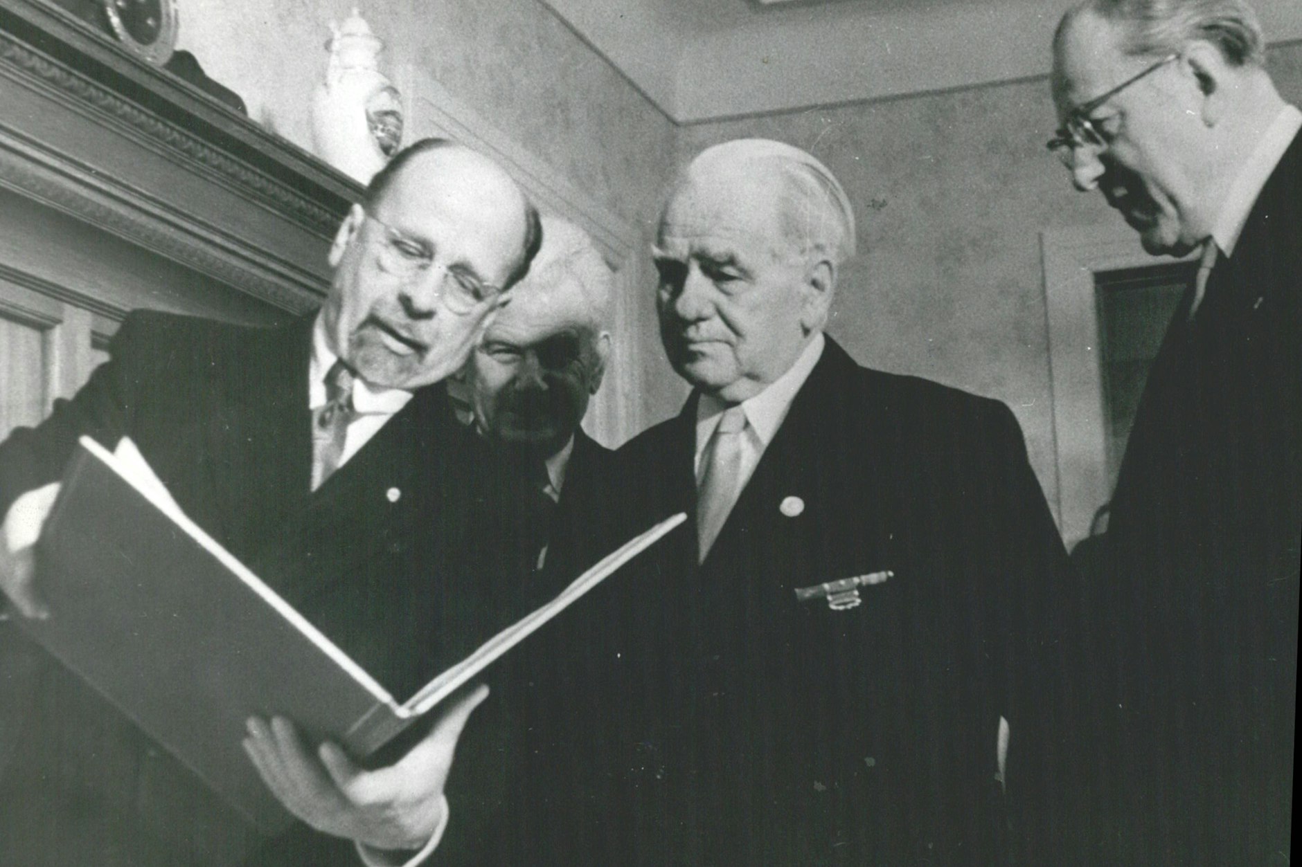 Walter Ulbricht (l.) und Wilhem Pieck im Jahr 1958
