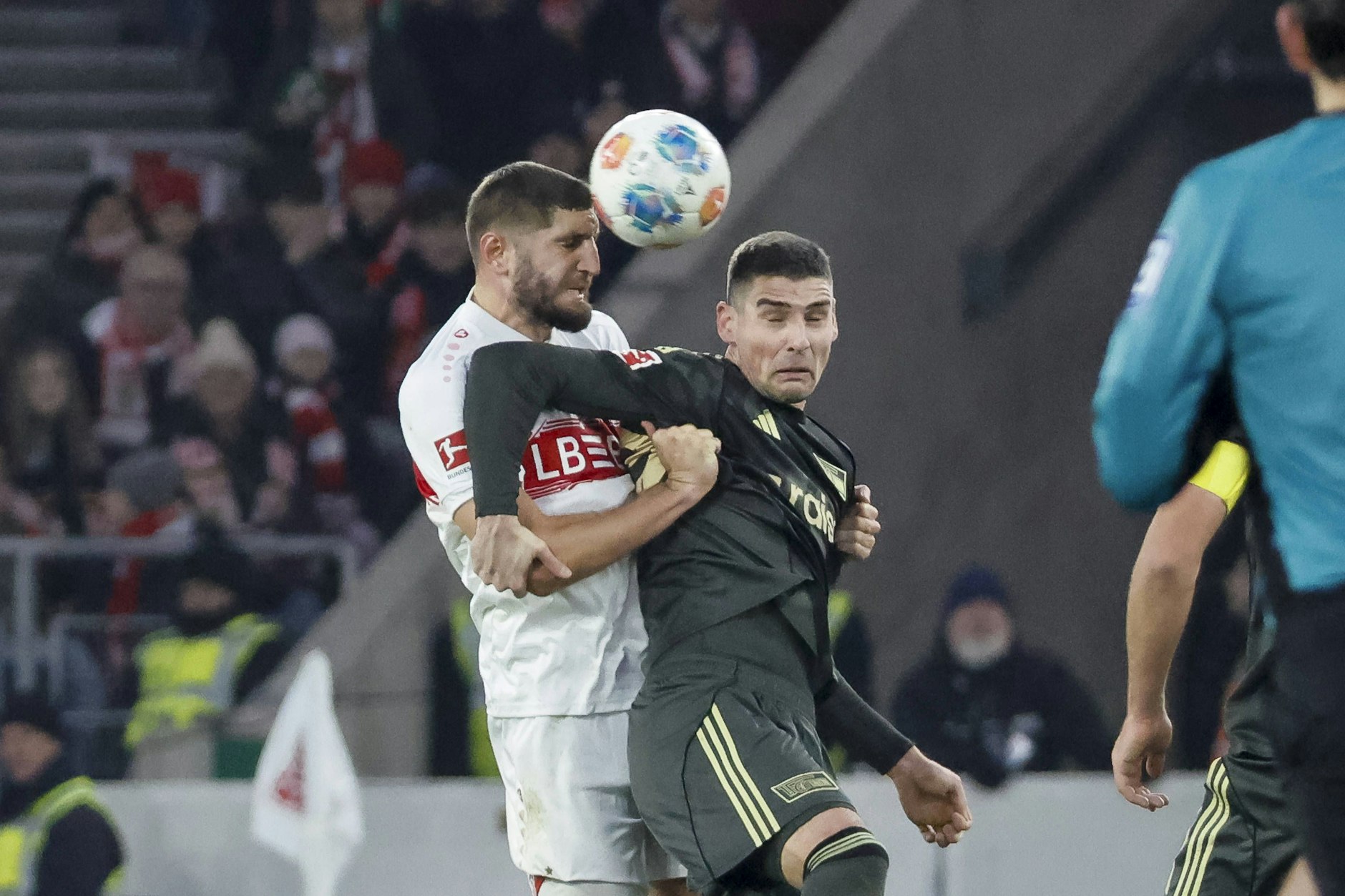 Andrej Ilic, Stürmer des 1. FC Union, beschäftige Stuttgarts Vertediger Jeff Chabot permanent und beeindruckte so VfB-Trainer Sebastian Hoeneß.